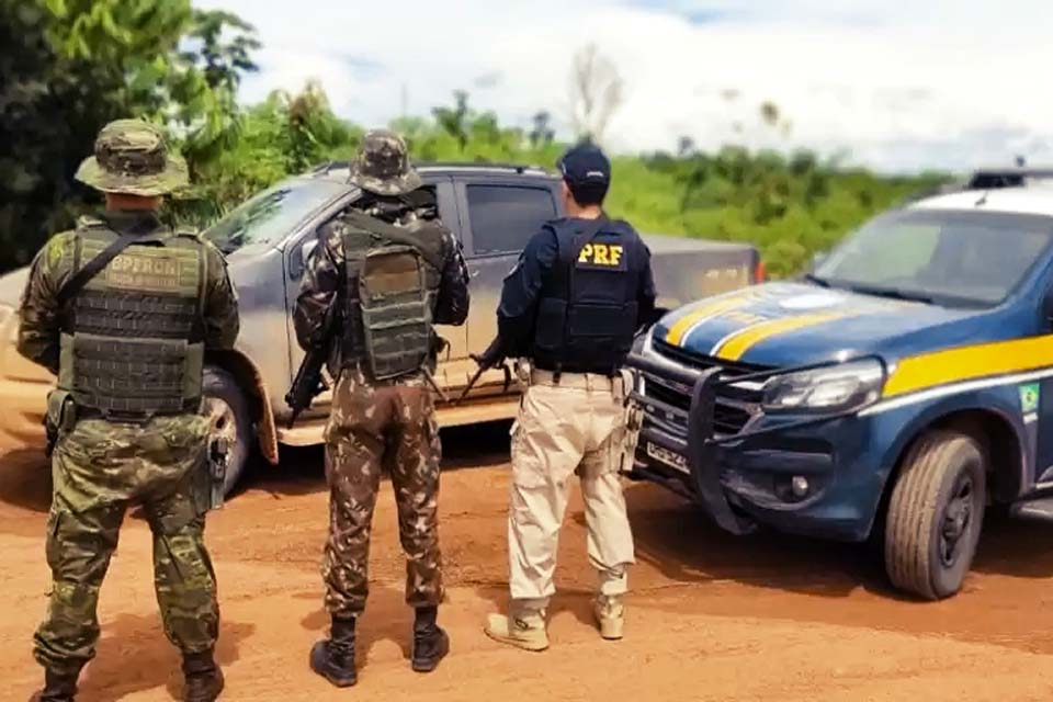 Caminhonete Tomada Em Assalto Recuperada A Caminho Da Bol Via Jh