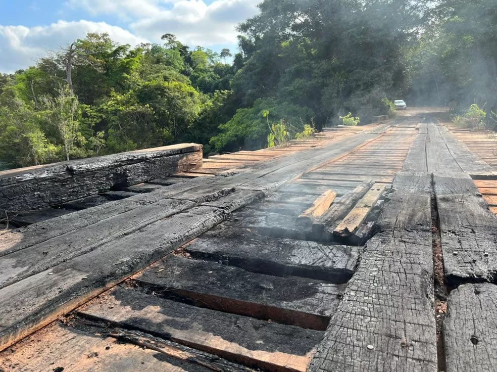 Ponte Do Rio Preto Incendiada Uma Semana Ap S Acidente Que Matou