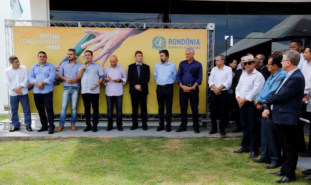 Maurão de Carvalho prestigia inauguração da Unisp em Ariquemes