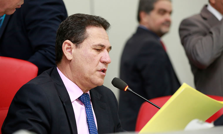 Maurão pede Projeto de Lei sobre cedência de servidores do Estado à entidades carentes