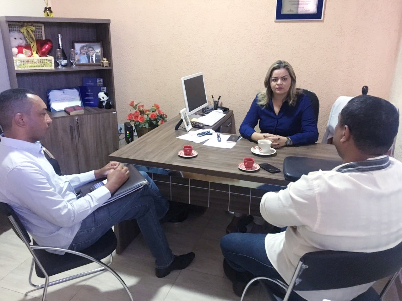 BAIRROS SÃO FRANCISCO E LAGOINHA Vereadora Ada Dantas atende as demandas dos presidentes de bairro