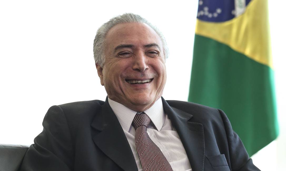 CCJ rejeita autorização para STF investigar Temer por corrupção
