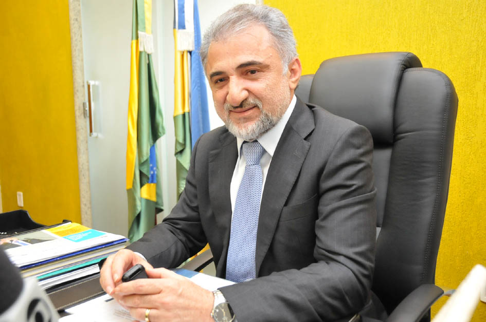 Deputado Hermínio Coelho se defende sobre operação do Ministério Público