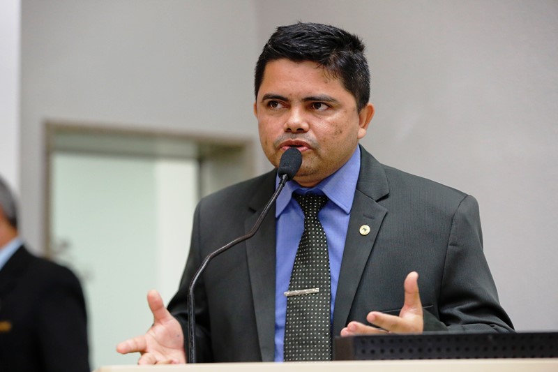 Deputado Jesuíno participa de reunião e apoia projeto da “Lei dos decibéis”