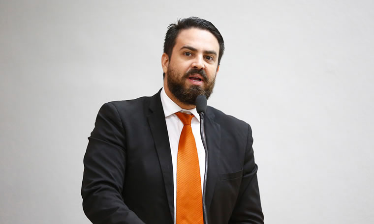 Deputado Léo Moraes se pronuncia e diz que é contra aumento da passagem de ônibus