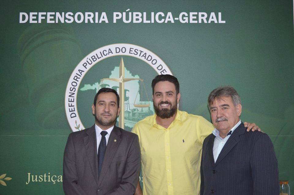 Léo Moraes pede prorrogação do concurso da Defensoria Pública do Estado