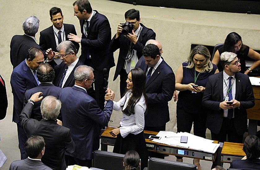 Eleições municipais serão “test drive” para fim das coligações