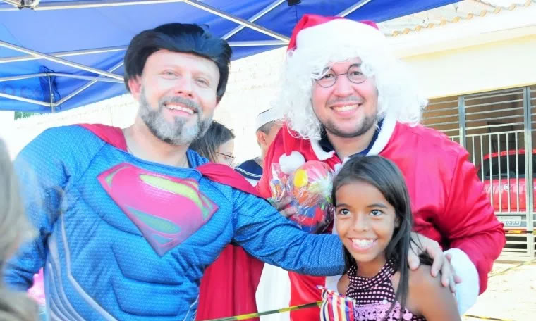 AÇÃO SOCIAL: Mais de 700 presentes foram entregues na Zona Leste