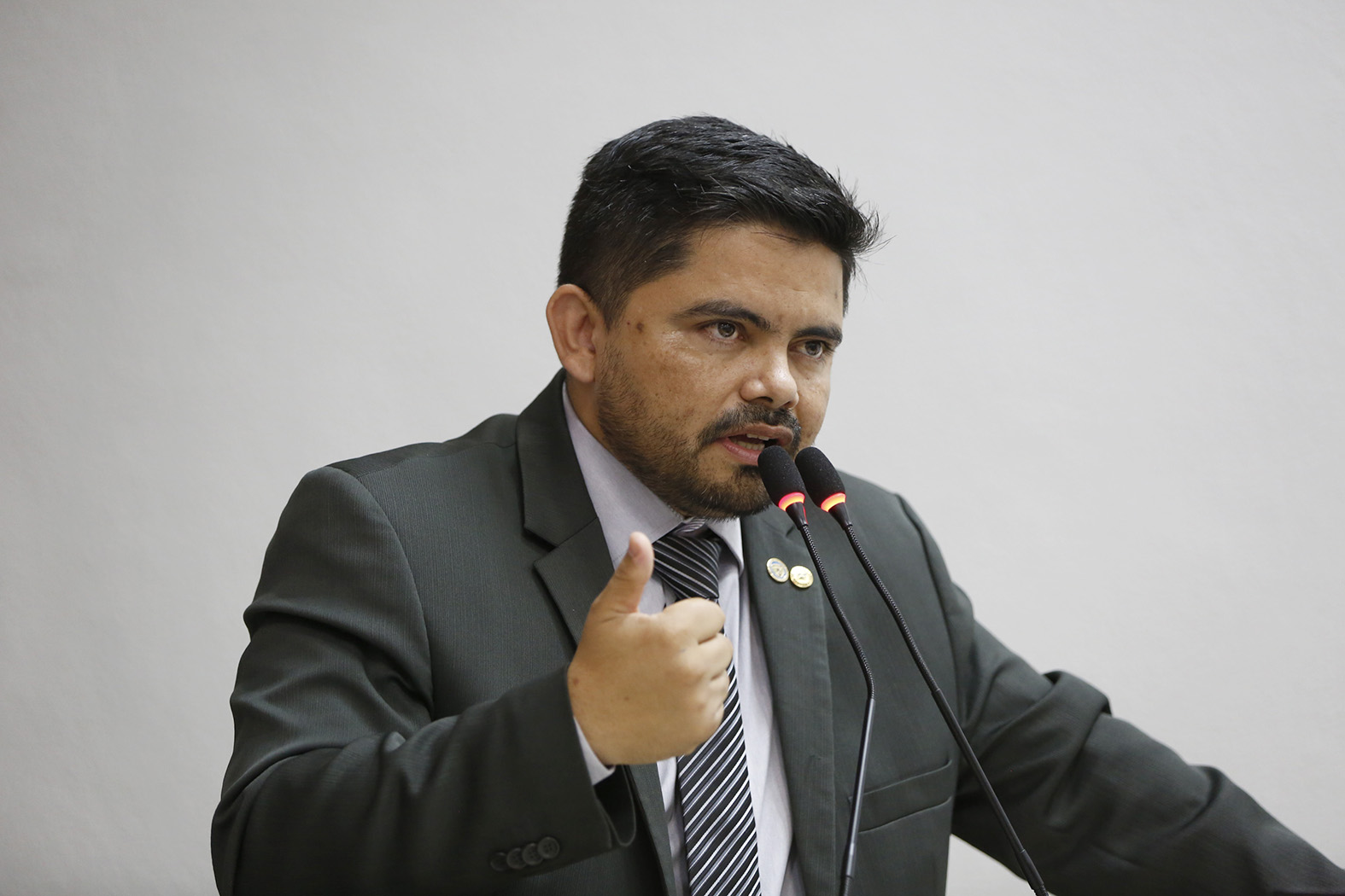 CAPITAL - Deputado Jesuíno obtém resposta sobre falta de abastecimento pela Caerd