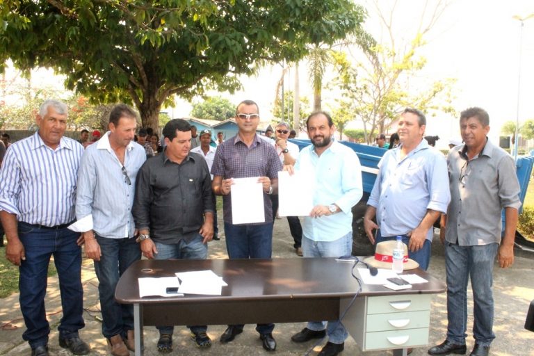 Laerte Gomes assegura recursos para o município de Vale do Paraíso