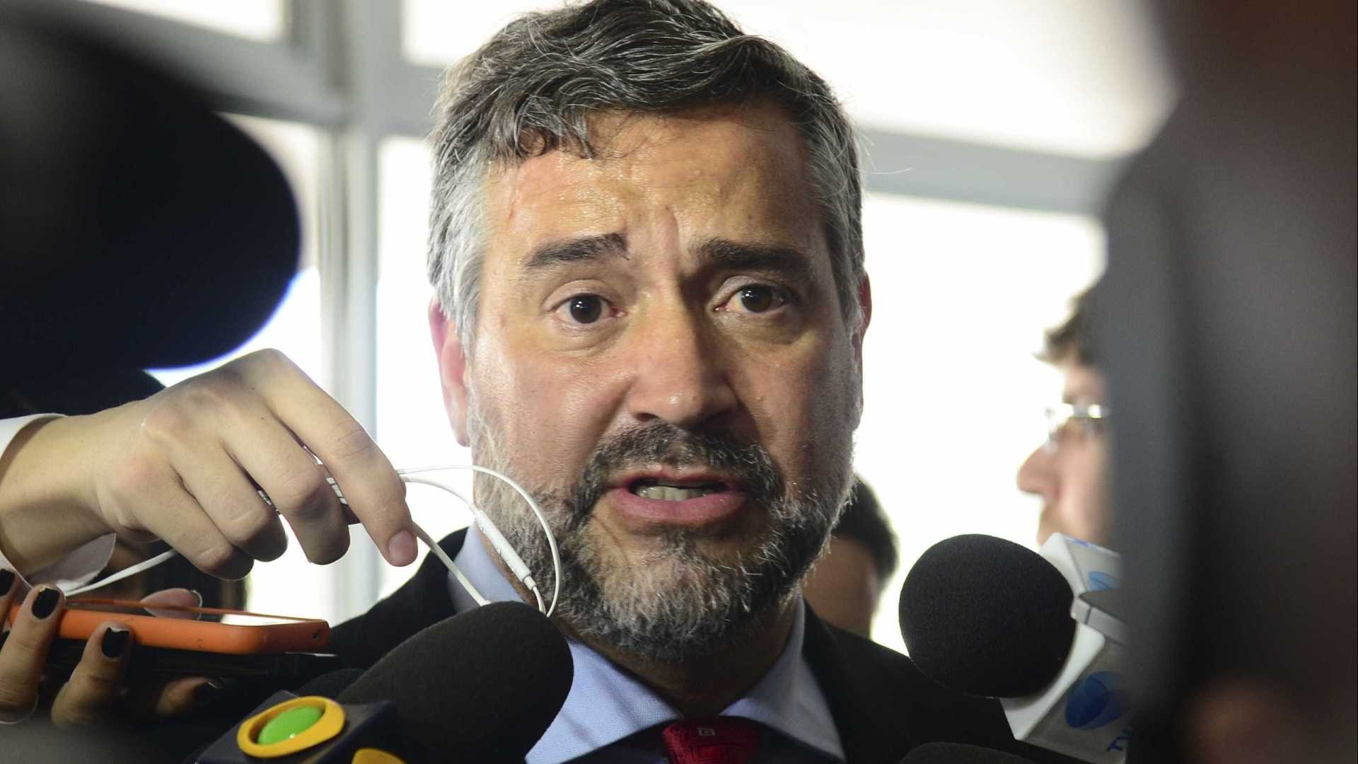 'Lula será candidato em qualquer cenário', diz líder do PT na Câmara