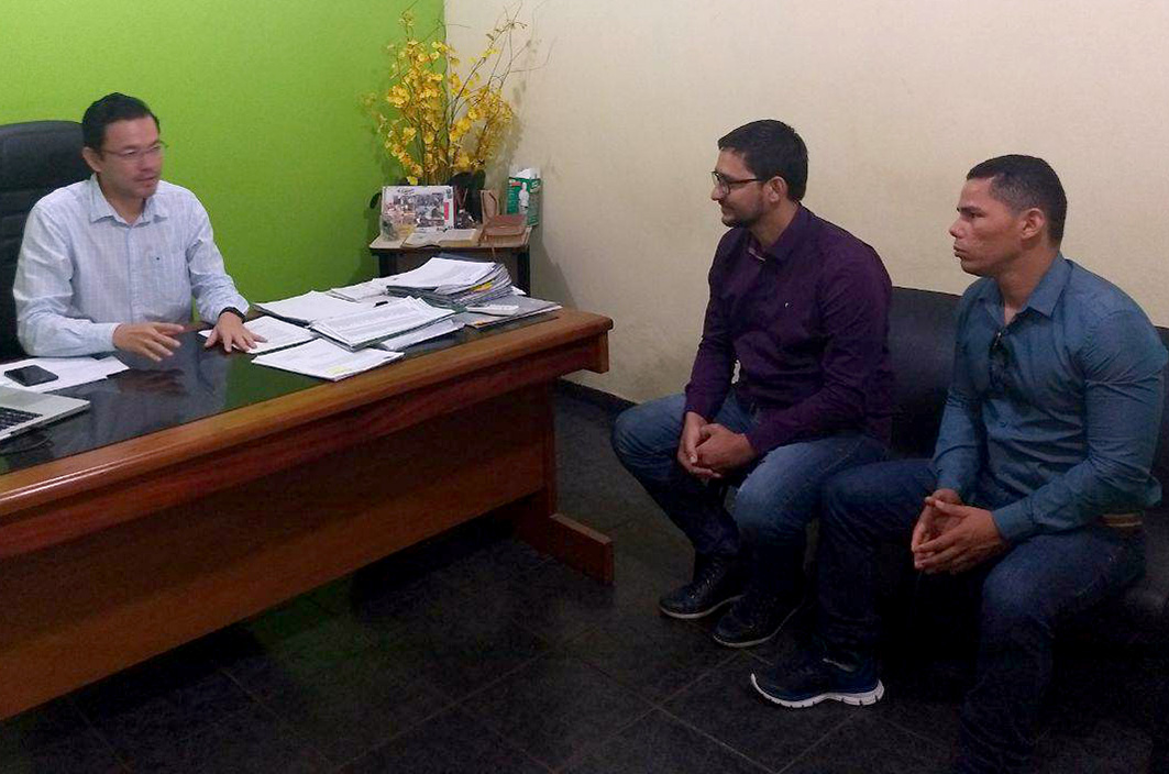 Anderson do Singeperon garante emendas para a educação e saúde de Candeias do Jamari