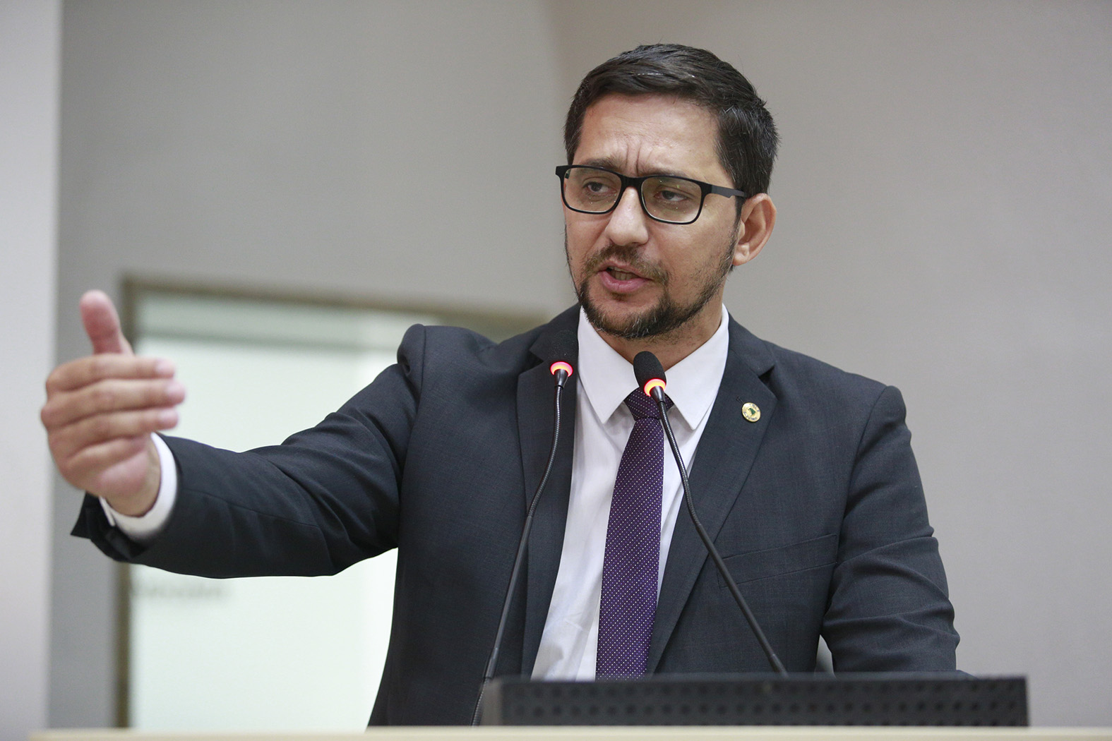 Anderson do Singeperon repudia demora no processo de transposição de servidores de Rondônia
