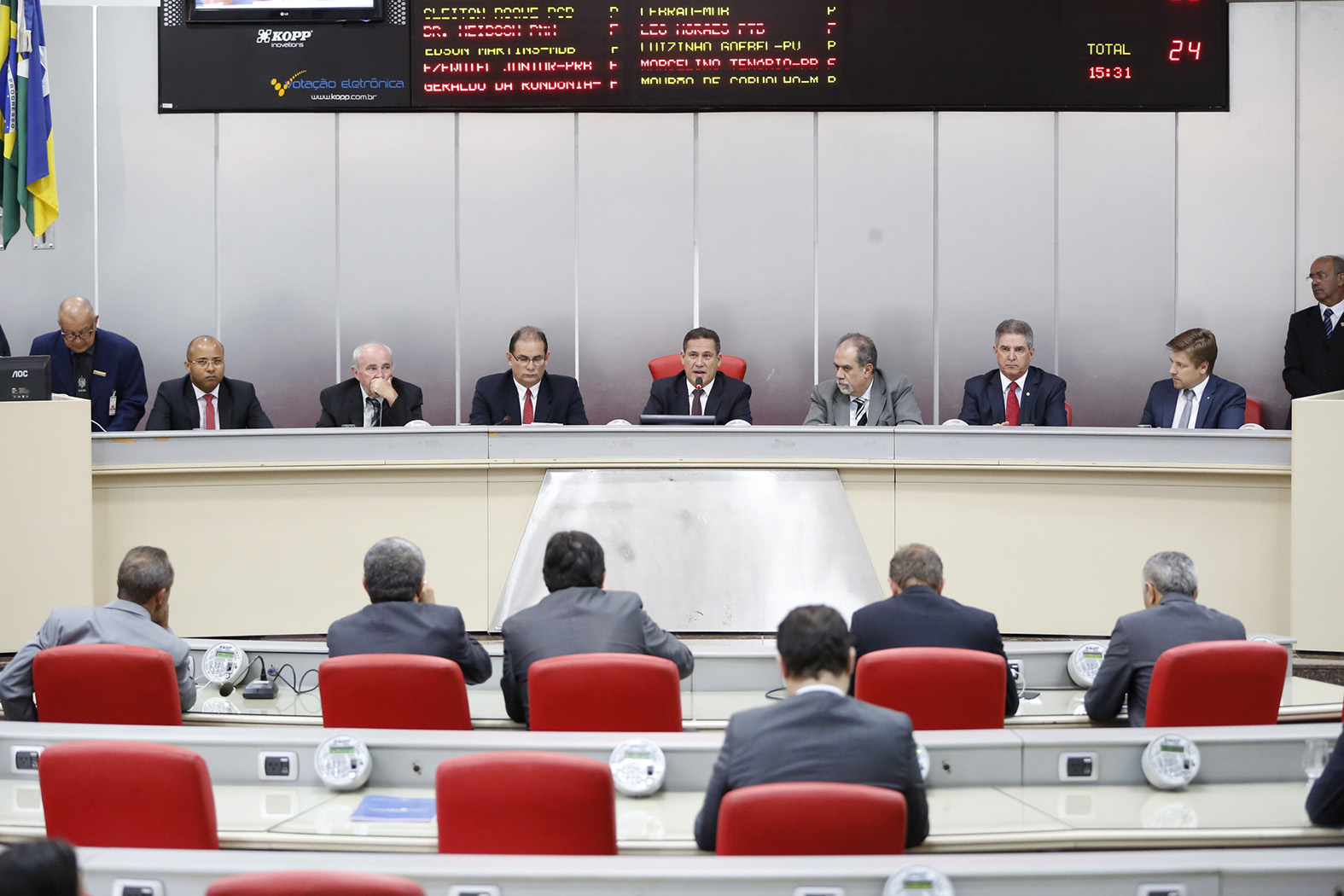 Assembleia Legislativa reabre os trabalhos com a presença dos poderes estaduais