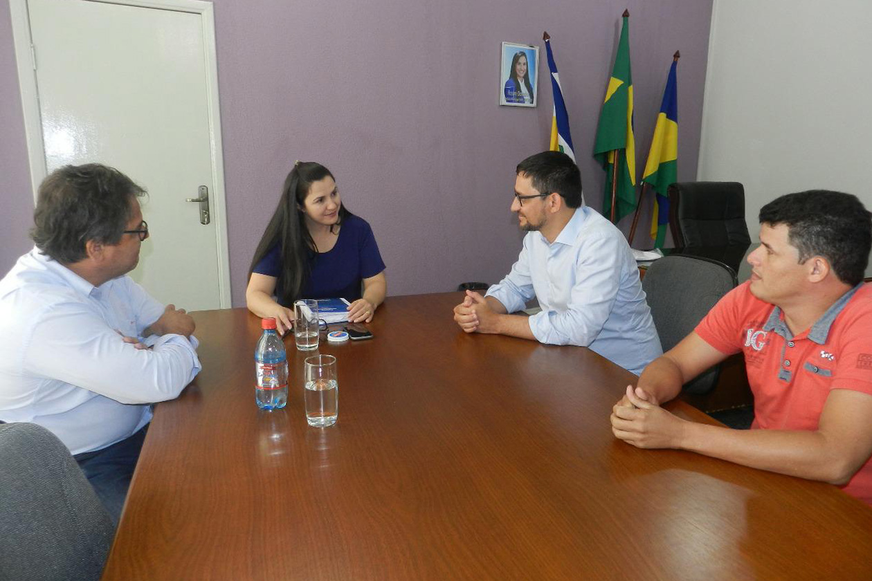 Deputado Anderson assegura R$ 100 mil para a saúde de Vilhena e pede a recuperação de estrada
