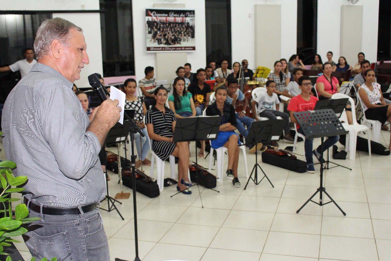 Deputado Adelino Follador destina recursos de emenda para orquestra