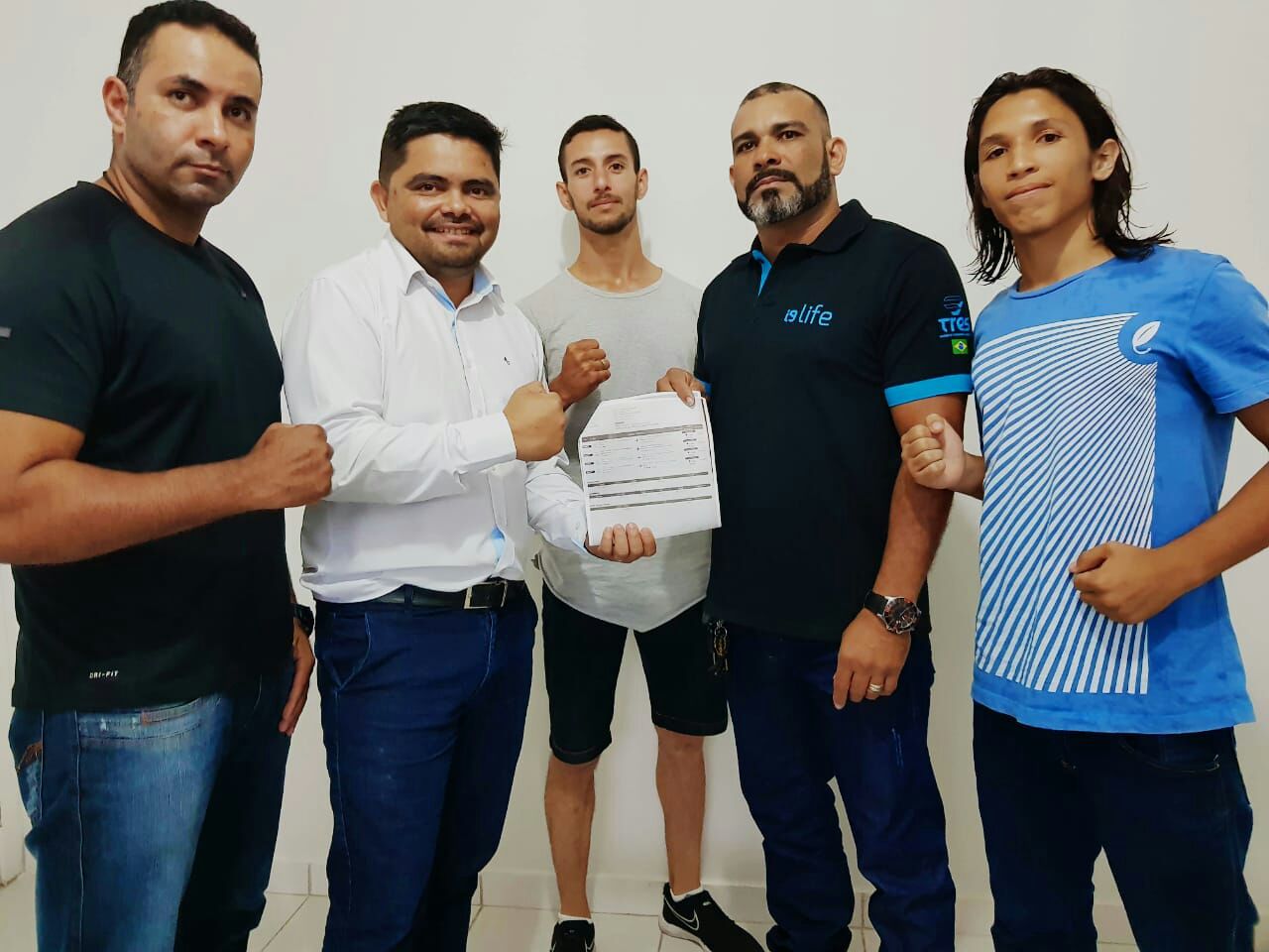 Deputado Jesuíno garante viagem e atletas conquistam troféus em evento