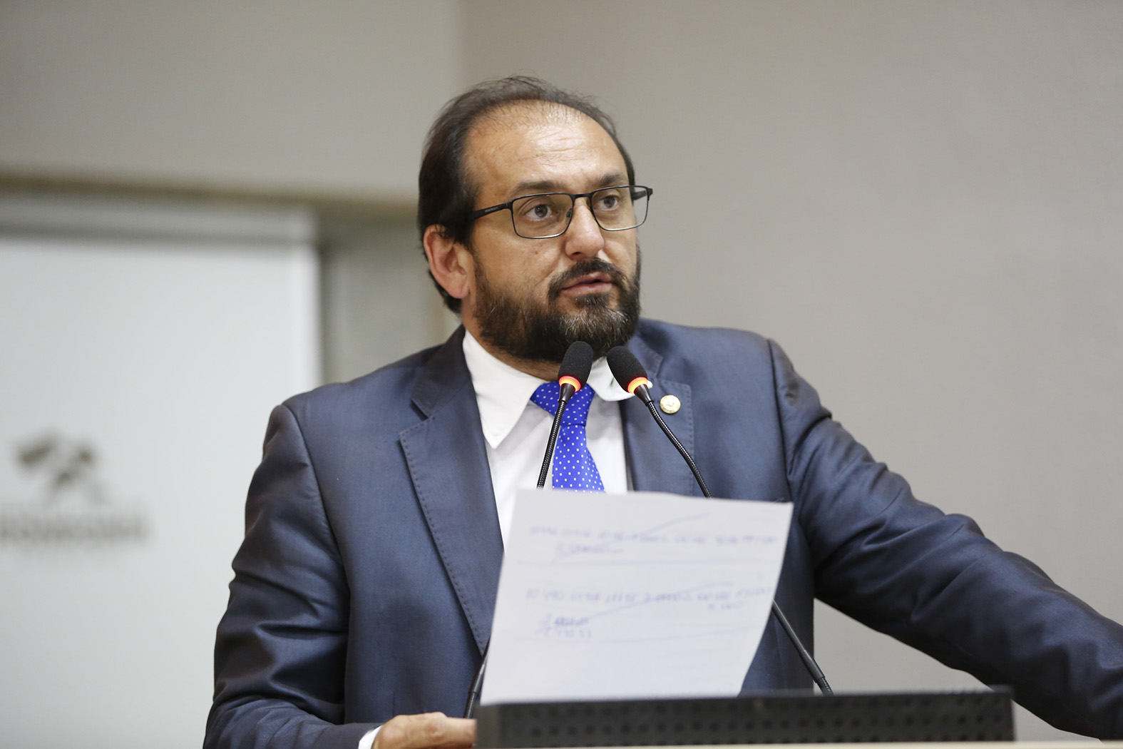 Laerte Gomes cobra do DER conclusão de obras de asfaltamento em Presidente Médici