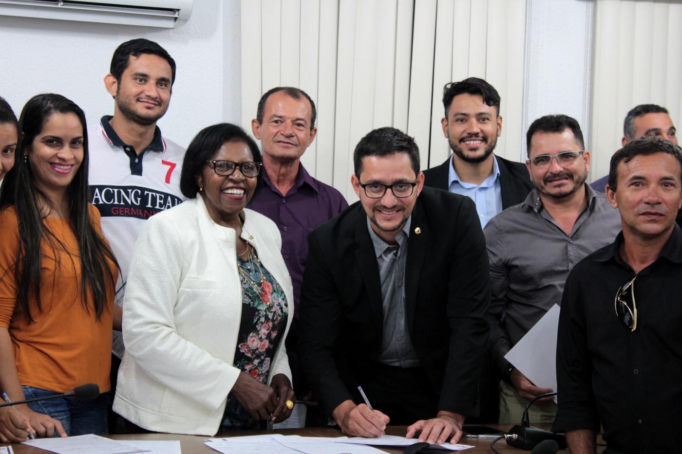 Deputado Anderson do Singeperon se filia ao PROS e promove filiação em massa