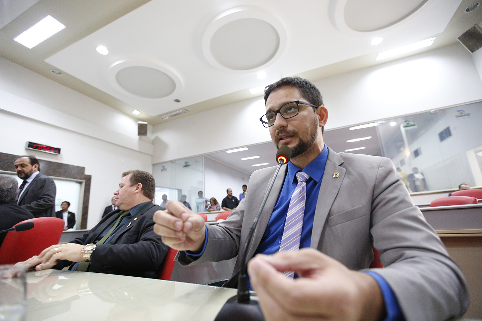 Aprovado projeto que concede cautela permanente de arma de fogo aos agentes penitenciários