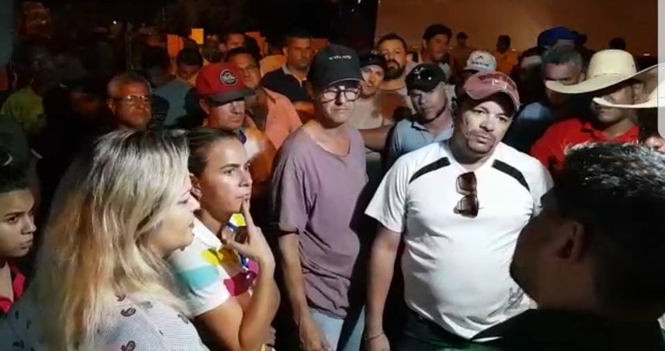 VÍDEO- Deputado Jesuíno presta solidariedade a caminhoneiros em Candeias do Jamari