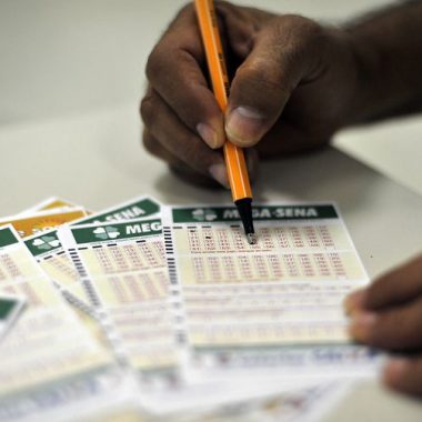 Mega-Sena poderá pagar hoje R$ 22 milhões Mega-Sena poderá pagar hoje R$ 22 milhões