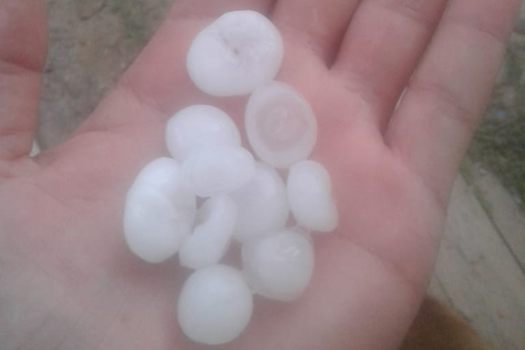 Chuva de granizo assusta moradores de Vilhena, em Rondônia