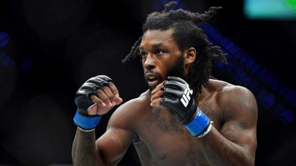 Lutador do UFC perde controle do carro e mata duas pessoas em acidente Lutador do UFC perde controle do carro e mata duas pessoas em acidente