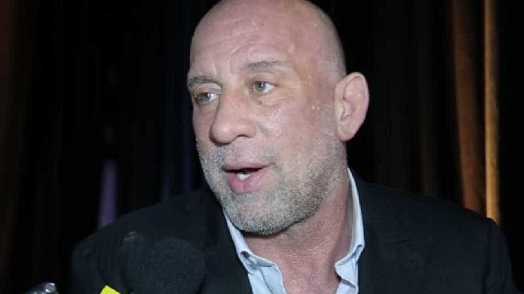 Ex-campeão do UFC diz ter sido abusado por médico Ex-campeão do UFC diz ter sido abusado por médico