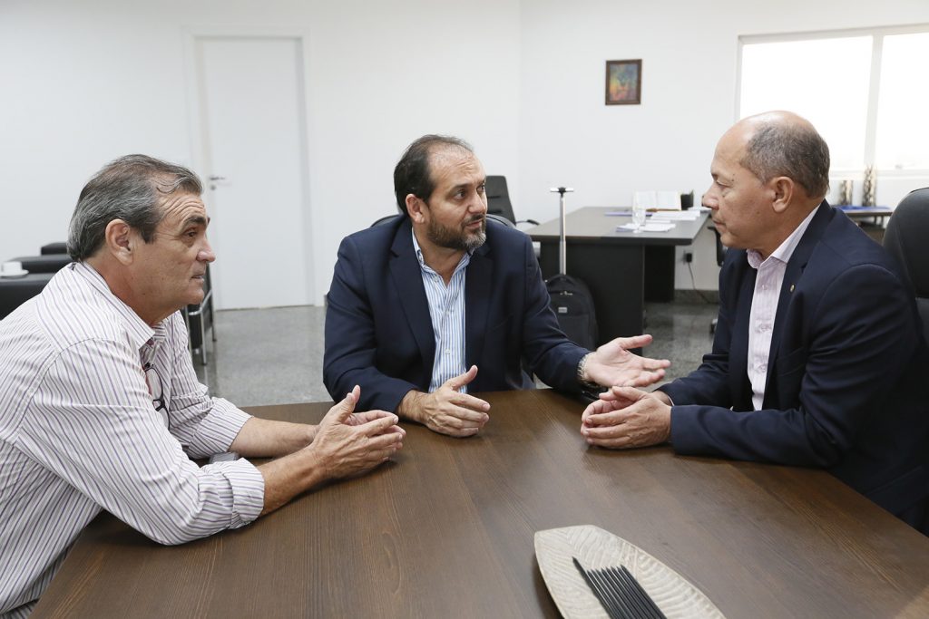 Coronel Chrisóstomo confirma ligação entre Porto Velho e Manaus durante encontro com presidente Laerte Gomes Coronel Chrisóstomo confirma ligação entre Porto Velho e Manaus durante encontro com presidente Laerte Gomes