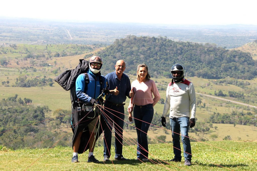 Deputado Ismael Crispin destaca o clube de voo livre de Ouro Preto no contexto turístico de Rondônia Deputado Ismael Crispin destaca o clube de voo livre de Ouro Preto no contexto turístico de Rondônia