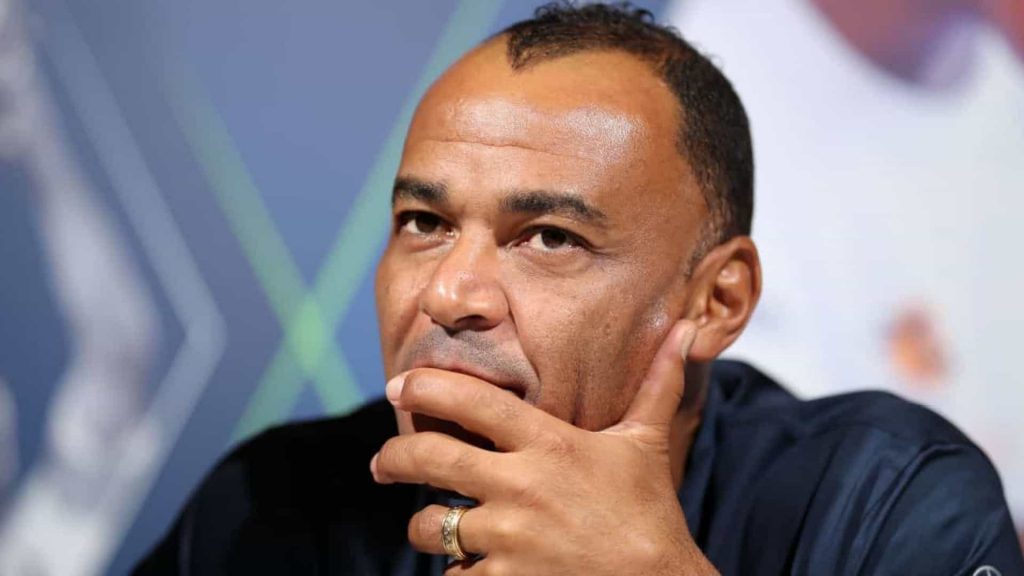 Filho de Cafu sofre enfarte jogando futebol e morre aos 29 anos Filho de Cafu sofre enfarte jogando futebol e morre aos 29 anos