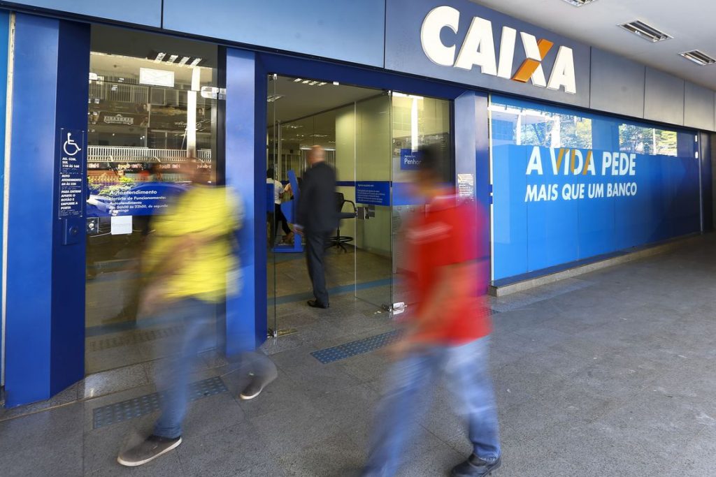 Caixa paga hoje até R$ 500 do FGTS para parte dos correntistas Caixa paga hoje até R$ 500 do FGTS para parte dos correntistas