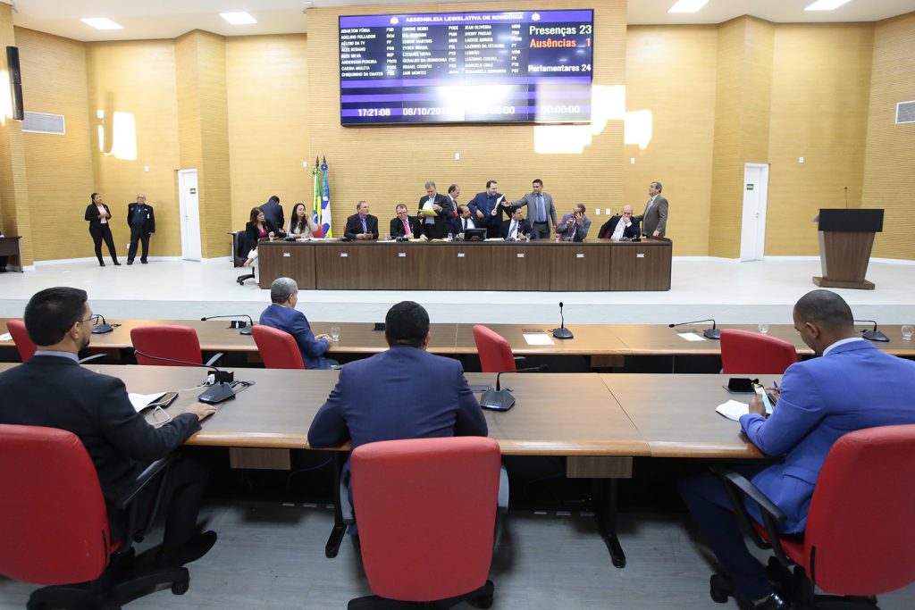 Matérias de iniciativa dos parlamentares são aprovadas na Assembleia Legislativa Matérias de iniciativa dos parlamentares são aprovadas na Assembleia Legislativa