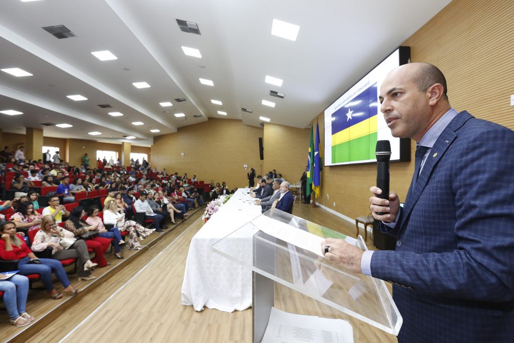 Ismael Crispin garante que o resgate da história e da cidadania foi vitorioso no concurso de Redação e da Escolha da Bandeira Ismael Crispin garante que o resgate da história e da cidadania foi vitorioso no concurso de Redação e da Escolha da Bandeira