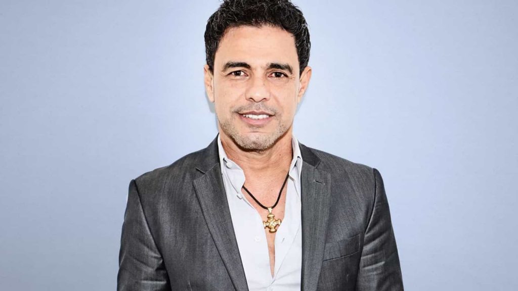 Zezé di Camargo é internado com urgência e passa por cirurgia em SP Zezé di Camargo é internado com urgência e passa por cirurgia em SP