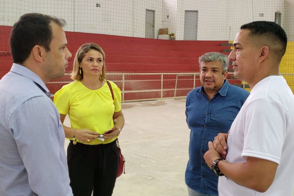 Deputado Eyder Brasil fiscaliza emenda destinada para o Ginásio Ronaldo Aragão Deputado Eyder Brasil fiscaliza emenda destinada para o Ginásio Ronaldo Aragão