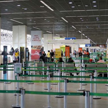 Coronavírus: aeroportos transmitem mensagem da Anvisa a partir de hoje Coronavírus: aeroportos transmitem mensagem da Anvisa a partir de hoje