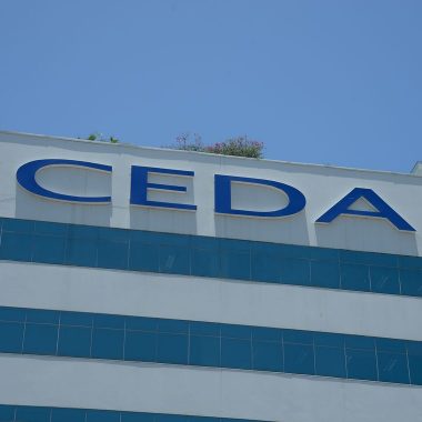 Agência reguladora multa Cedae por não divulgar relatórios Agência reguladora multa Cedae por não divulgar relatórios