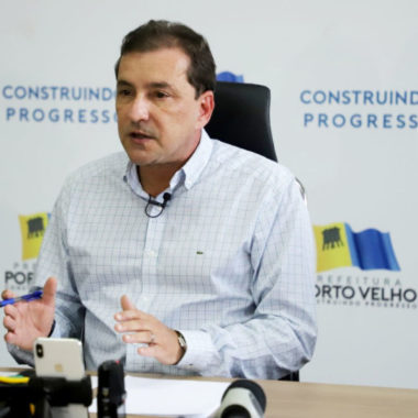 Prefeitura flexibiliza decreto que regula atividades comerciais Prefeitura flexibiliza decreto que regula atividades comerciais