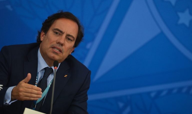 Governo começa a pagar auxílio emergencial de R$ 600 na quinta-feira 5 Governo começa a pagar auxílio emergencial de R$ 600 na quinta-feira