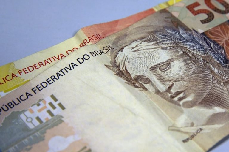 Mercado financeiro prevê queda de 1,18% da economia este ano 13 Mercado financeiro prevê queda de 1,18% da economia este ano