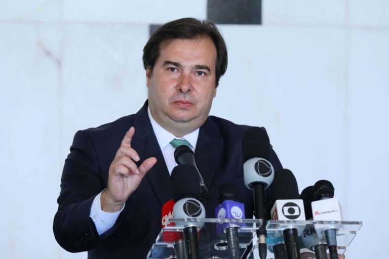 Auxilio Emergencial pode ser pago por mais 2 meses, presidente da Câmara aguarda proposta do governo 21 Auxilio Emergencial pode ser pago por mais 2 meses, presidente da Câmara aguarda proposta do governo