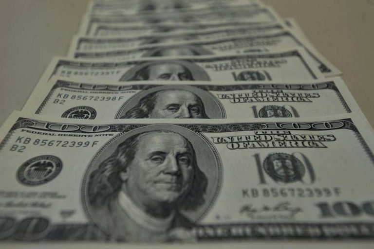 Contas externas têm saldo positivo de US$ 2,2 bilhões em junho 18 Contas externas têm saldo positivo de US$ 2,2 bilhões em junho