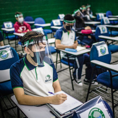 VOLTA ÀS AULAS – Governo repassou 525 dos R$ 615 milhões para cumprir protocolo de reabertura de 117 mil escolas VOLTA ÀS AULAS – Governo repassou 525 dos R$ 615 milhões para cumprir protocolo de reabertura de 117 mil escolas