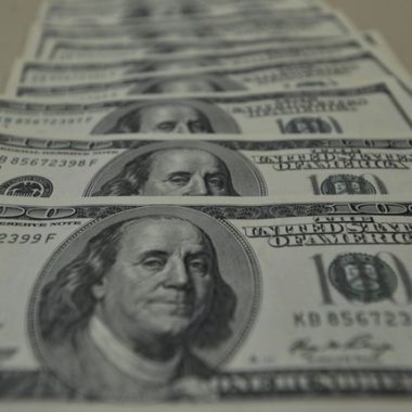 Dólar dispara nesta quarta e vai a R$ 5,79, maior cotação desde maio Dólar dispara nesta quarta e vai a R$ 5,79, maior cotação desde maio
