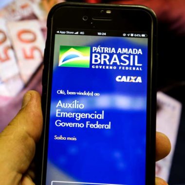 Caixa paga hoje auxílio emergencial para 3,7 milhões de brasileiros Caixa paga hoje auxílio emergencial para 3,7 milhões de brasileiros