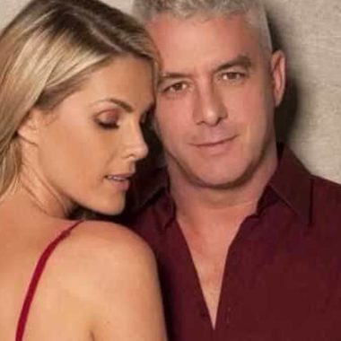 Marido de Ana Hickmann, Alexandre Correa revela que está com câncer no pescoço Marido de Ana Hickmann, Alexandre Correa revela que está com câncer no pescoço