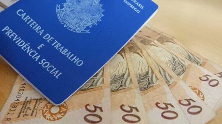 Governo prevê salário mínimo de R$ 1.088 em 2021