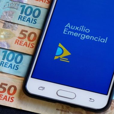 Caixa paga hoje penúltima parcela do auxílio emergencial Caixa paga hoje penúltima parcela do auxílio emergencial